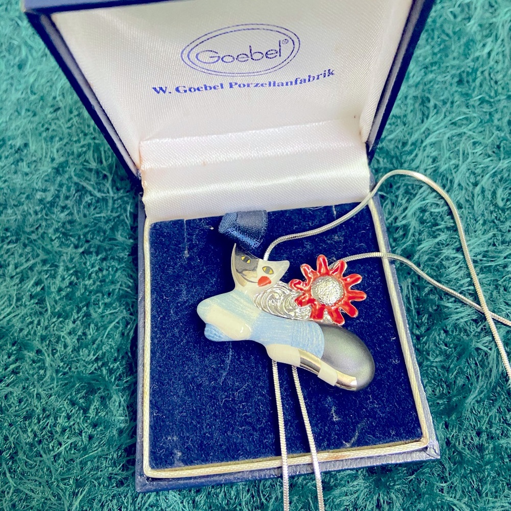 GOEBEL porcelain Cat 🐱 necklace Silver